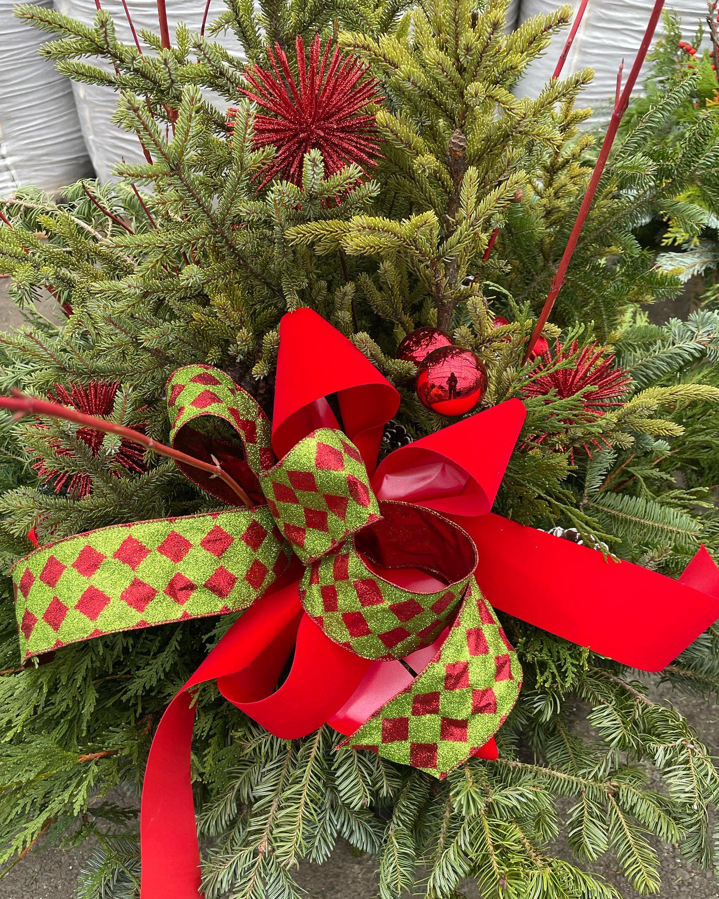 holiday porch pot 2