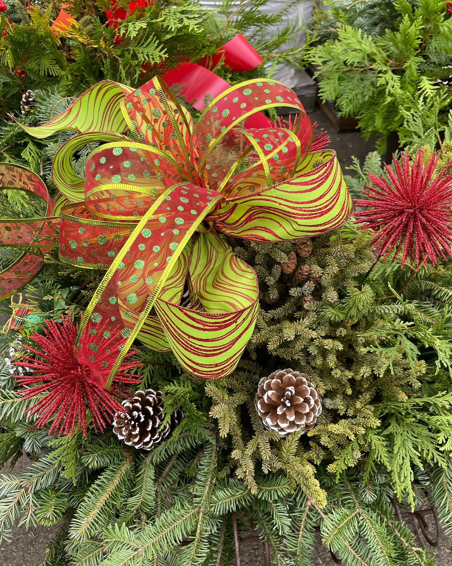 holiday porch pot 3
